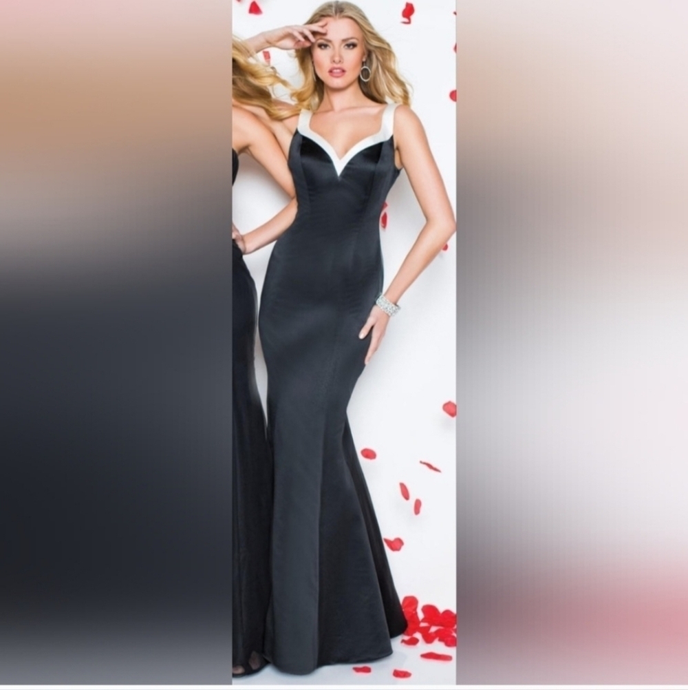 Elegant Black Evening Gown